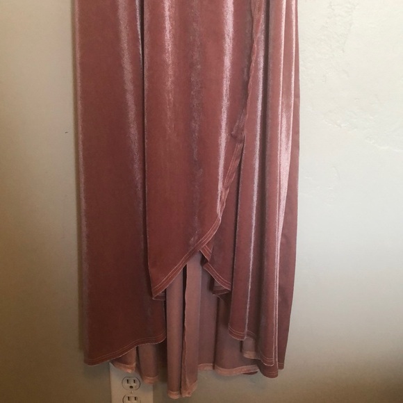 Velvet blush wrap dress - Picture 3 of 3